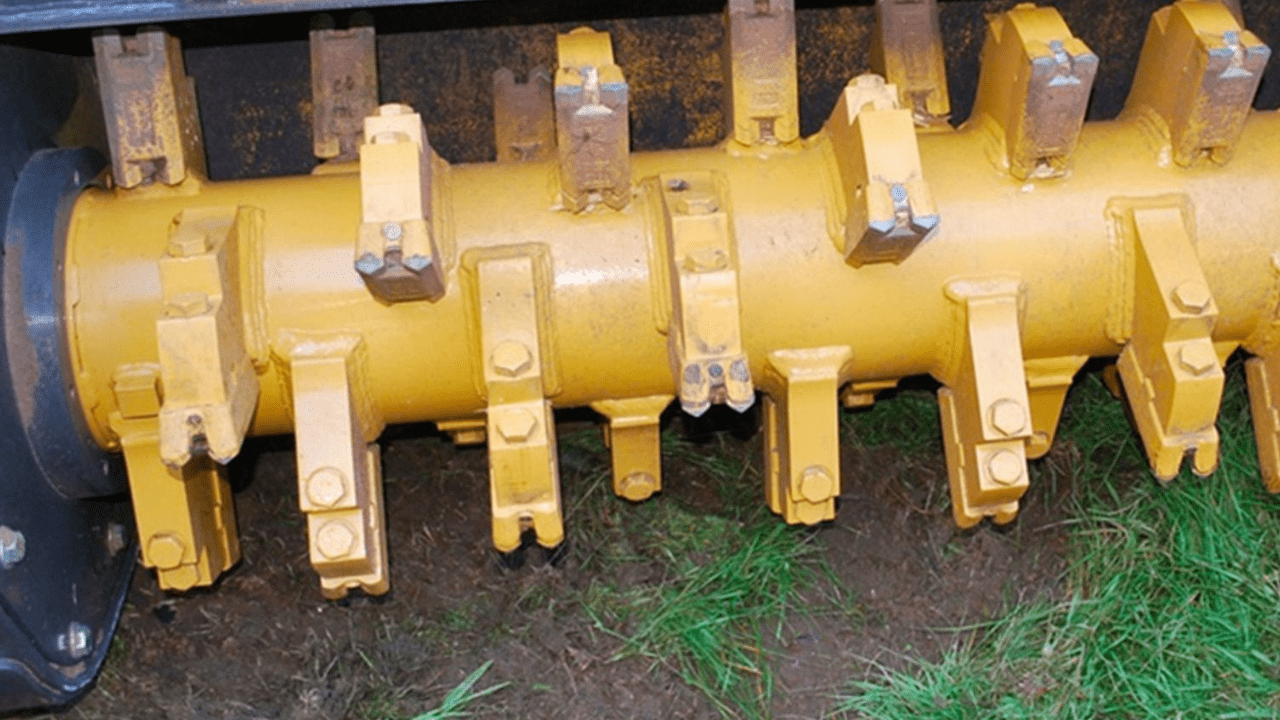 What Properties Are Most Important For Wood Chipper Blades?